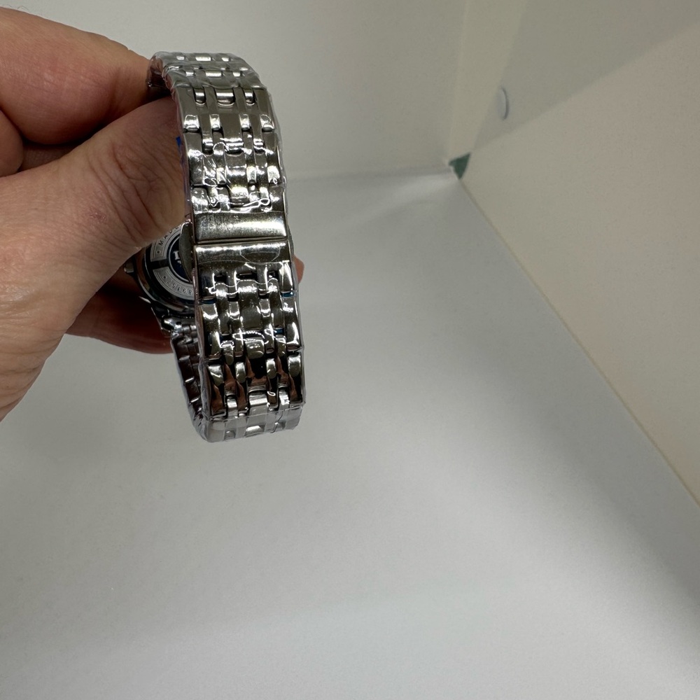 Women's Quartz Watch - Picture 6 of 7